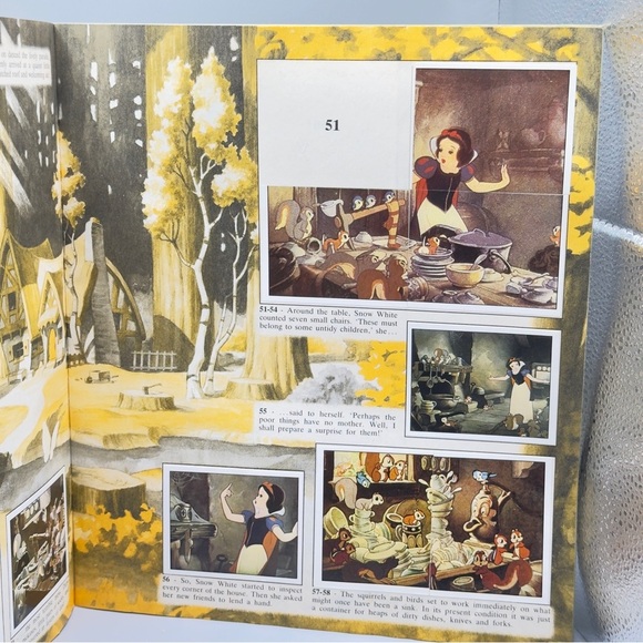 Vintage Disney Panini Snow White Sticker Album – Mostly Complete & Pristine - Picture 8 of 14
